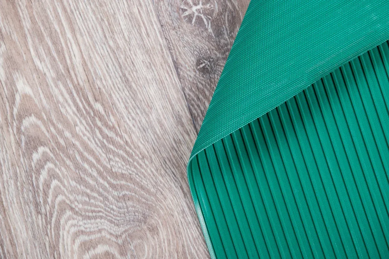 ПВХ «Рифленка» 1,2x15 м зеленый