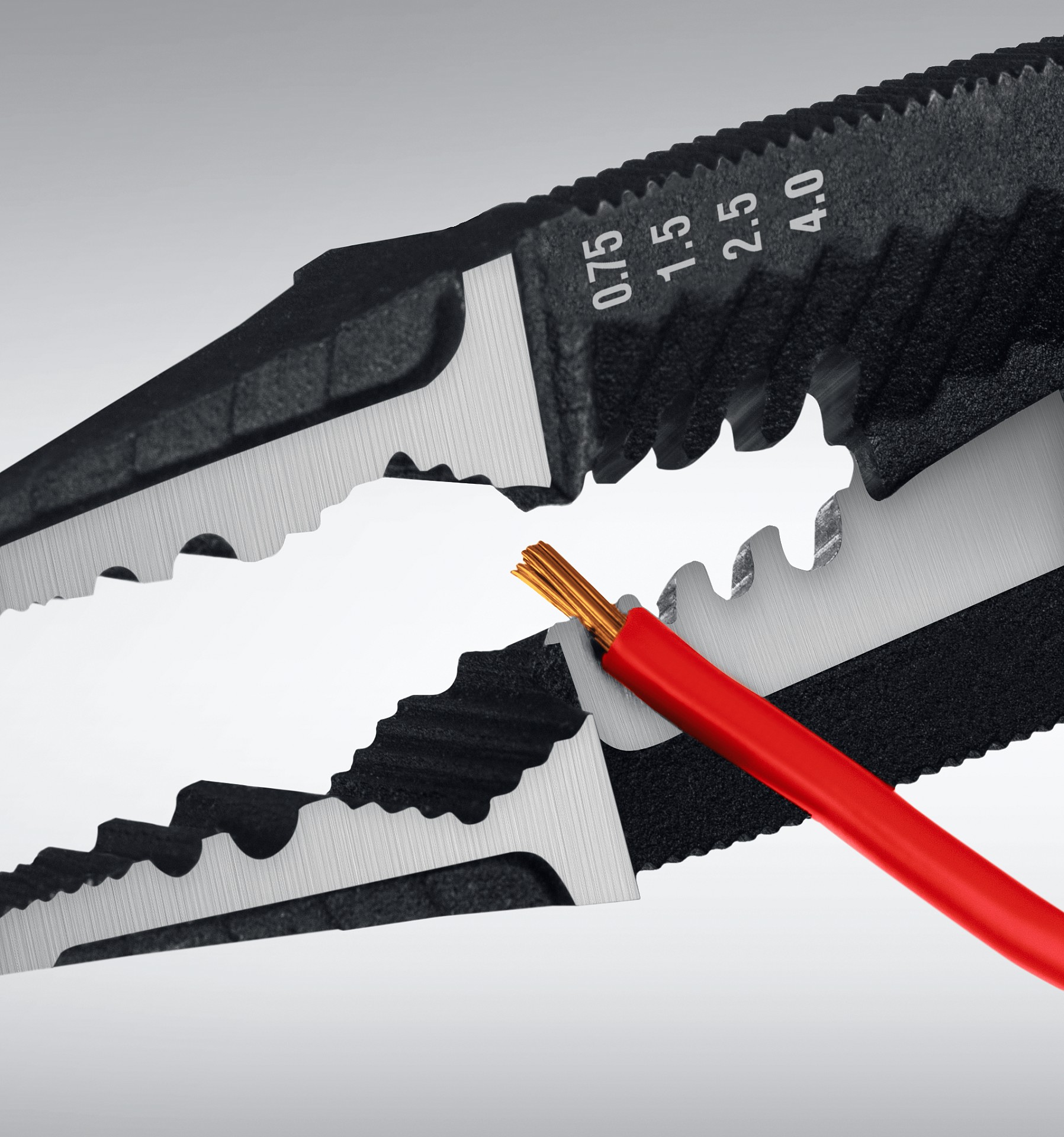 STAYER XM-21, резка d 14мм, зачистка 0.75 – 25 мм2, кримпер 2.5 мм2, плоскогубцы 210 мм, электромонтажные клещи, Professional (23342-21)