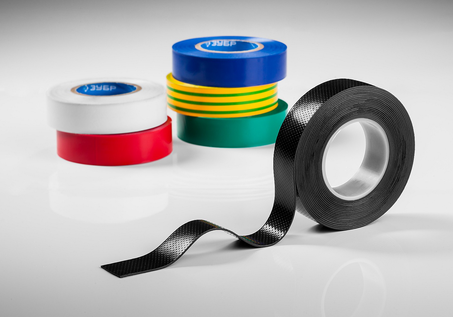 ЗУБР ВУЛКАН, 19 мм х 5 м, 10 000 В, черная, самовулканизирующаяся изолента, Профессионал (1238-2)