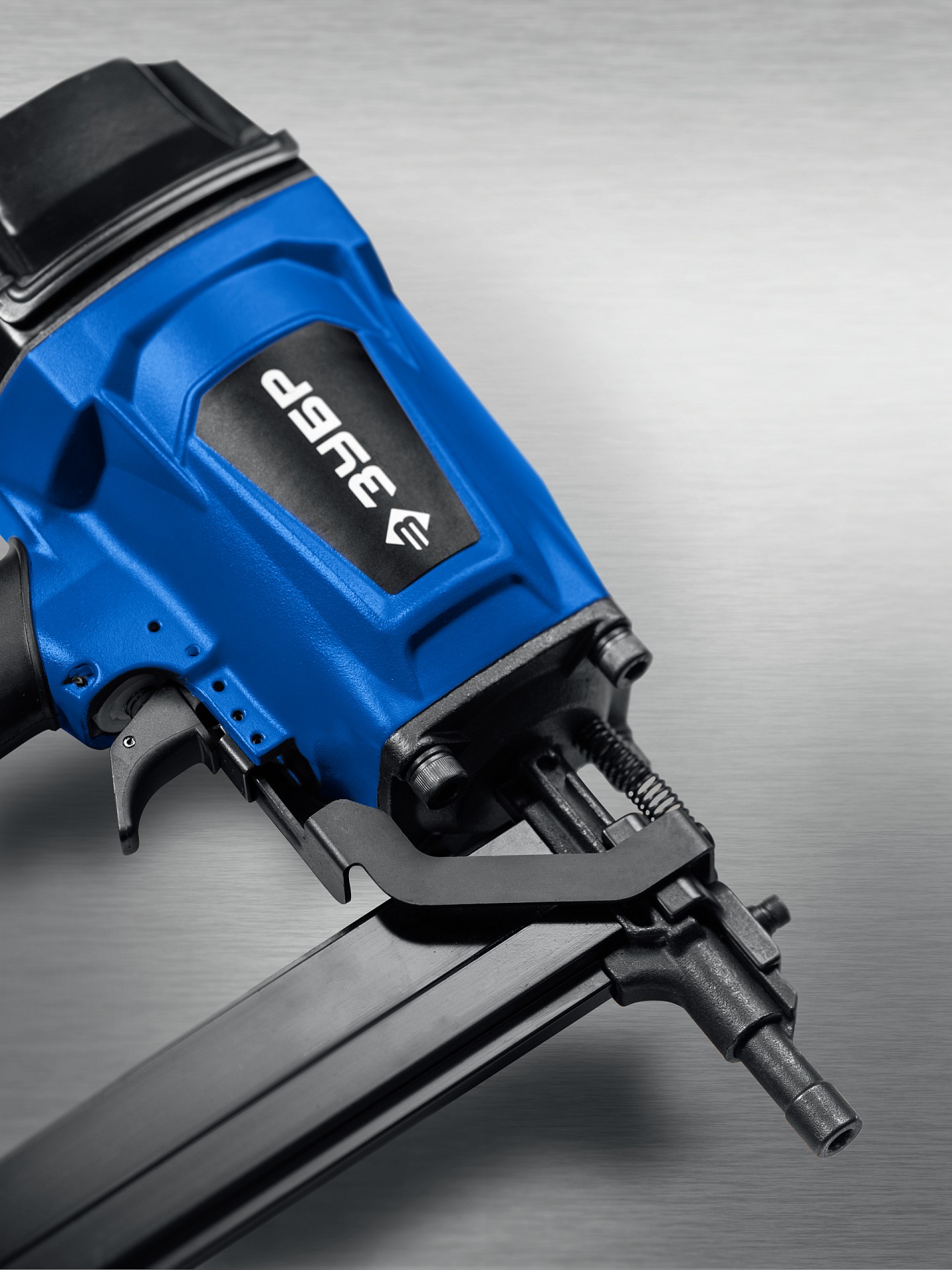 ЗУБР CN-40, пневматический нейлер для гвоздей по бетону и металлу, Профессионал (31940)