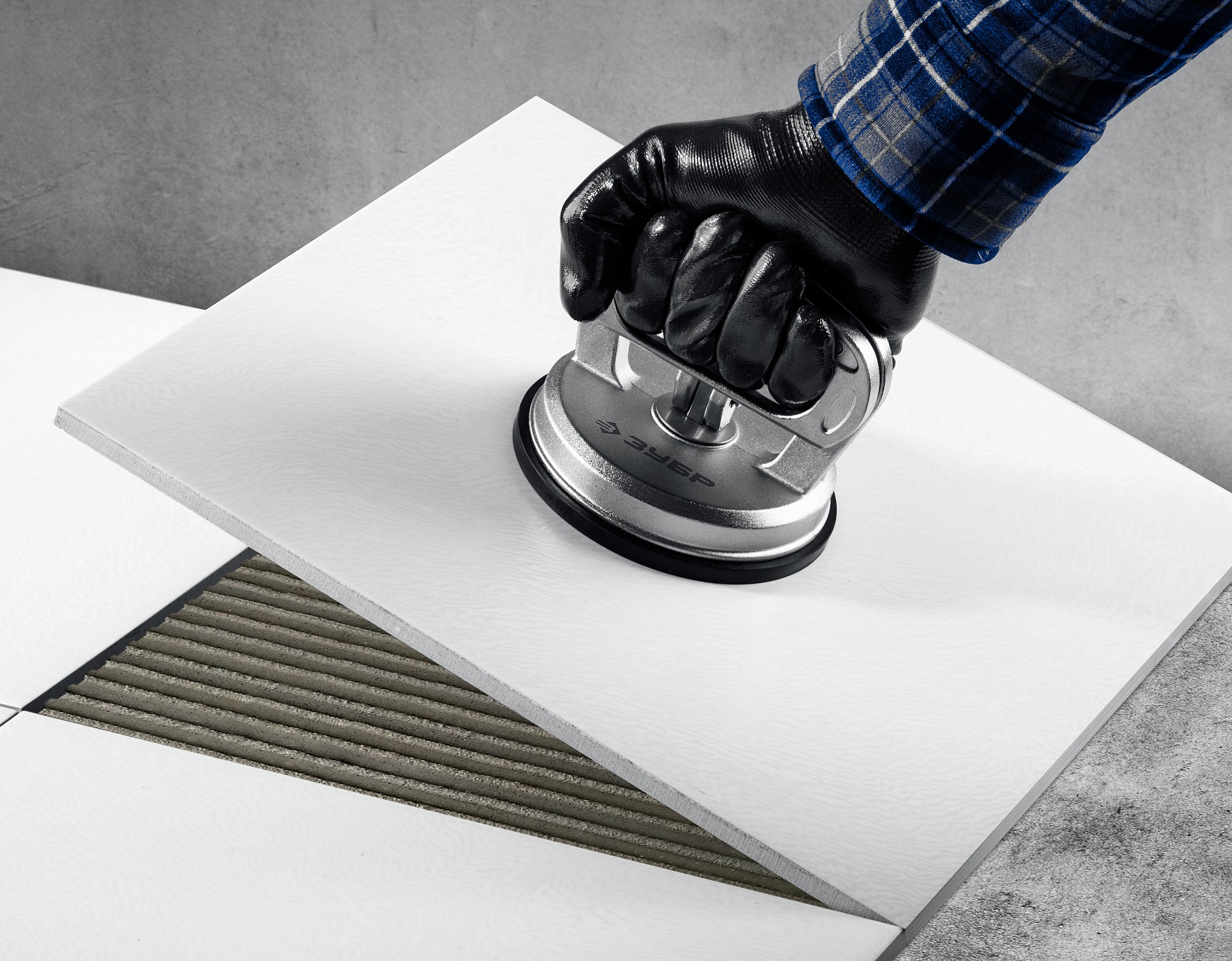 ЗУБР 50 кг алюминиевый, одинарный, стеклодомкрат на присоске, Профессионал (33723-1)