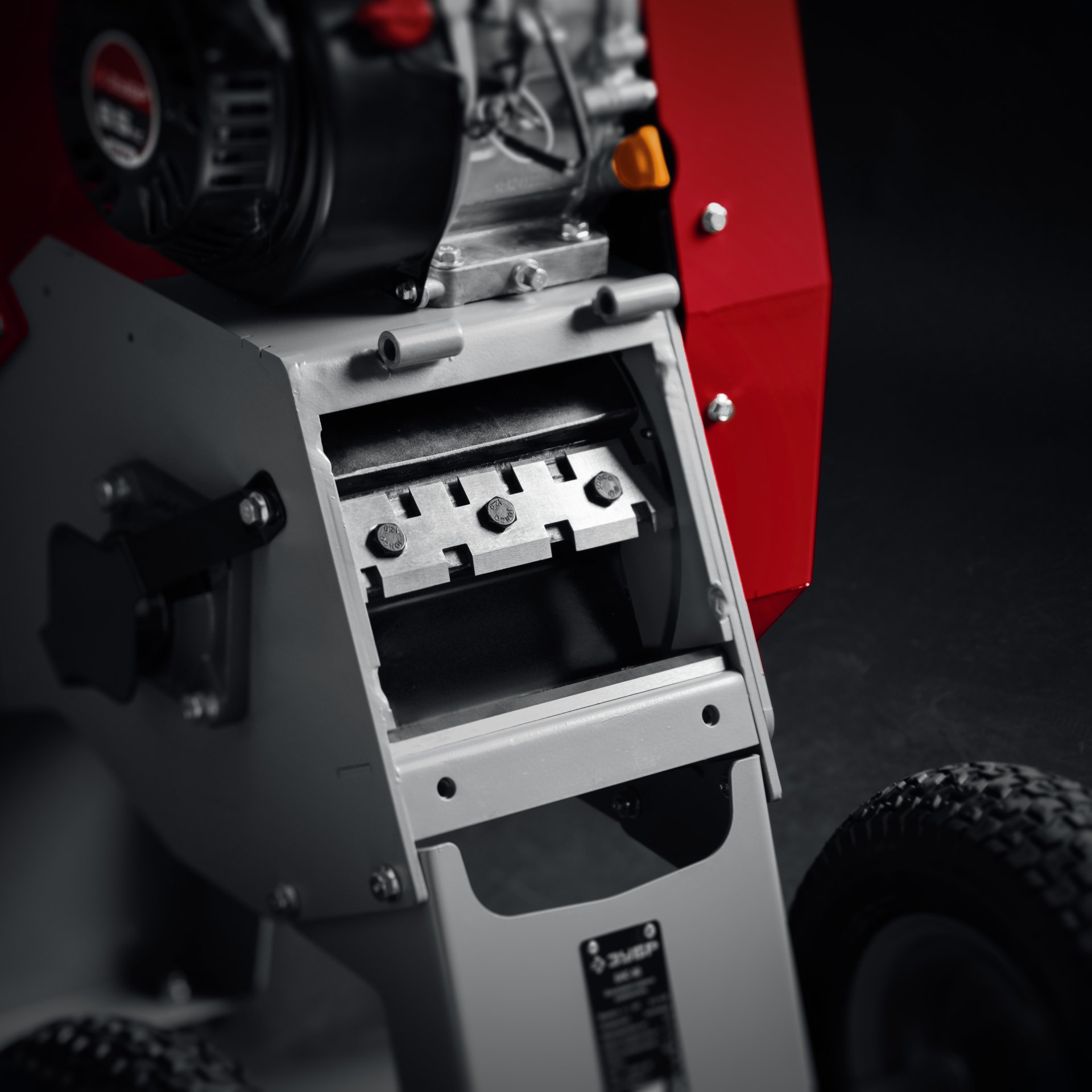 ЗУБР 90 мм, бензиновый садовый измельчитель (БИС-90)