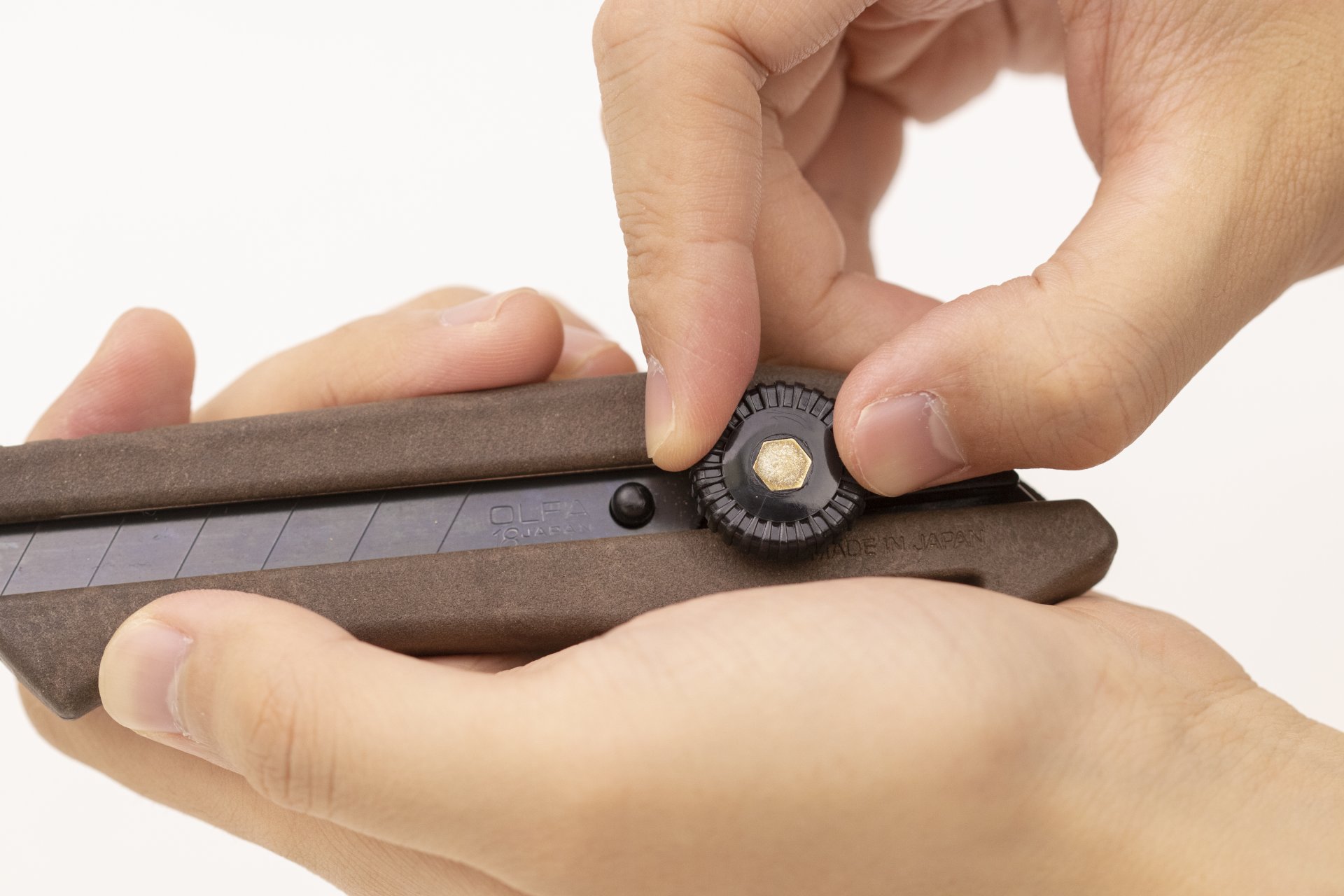 OLFA WOOD-PP Models 18 мм, с сегментированным лезвием, нож (OL-WD-L)