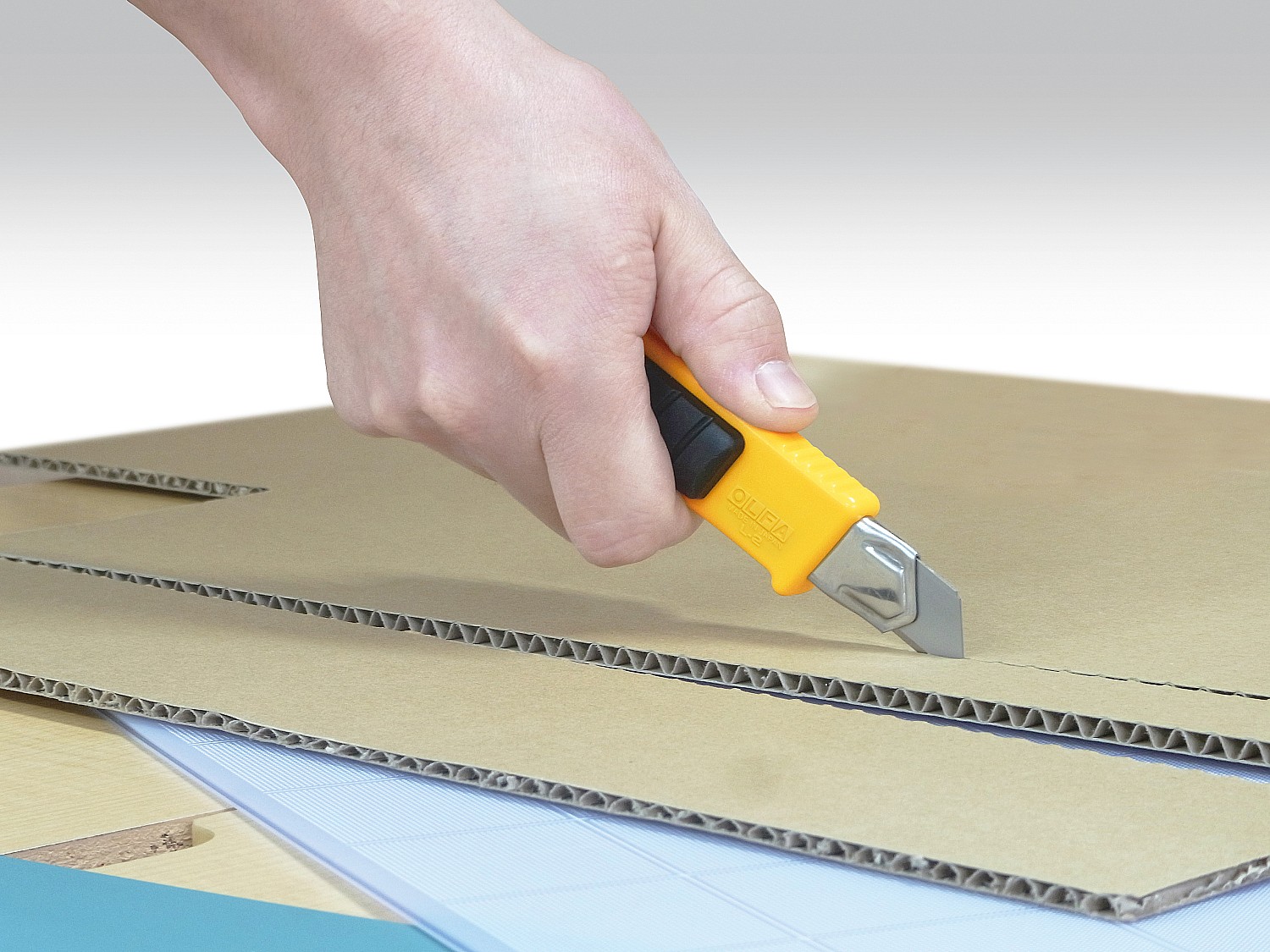 OLFA 18 мм, с выдвижным лезвием, нож (OL-L-2)