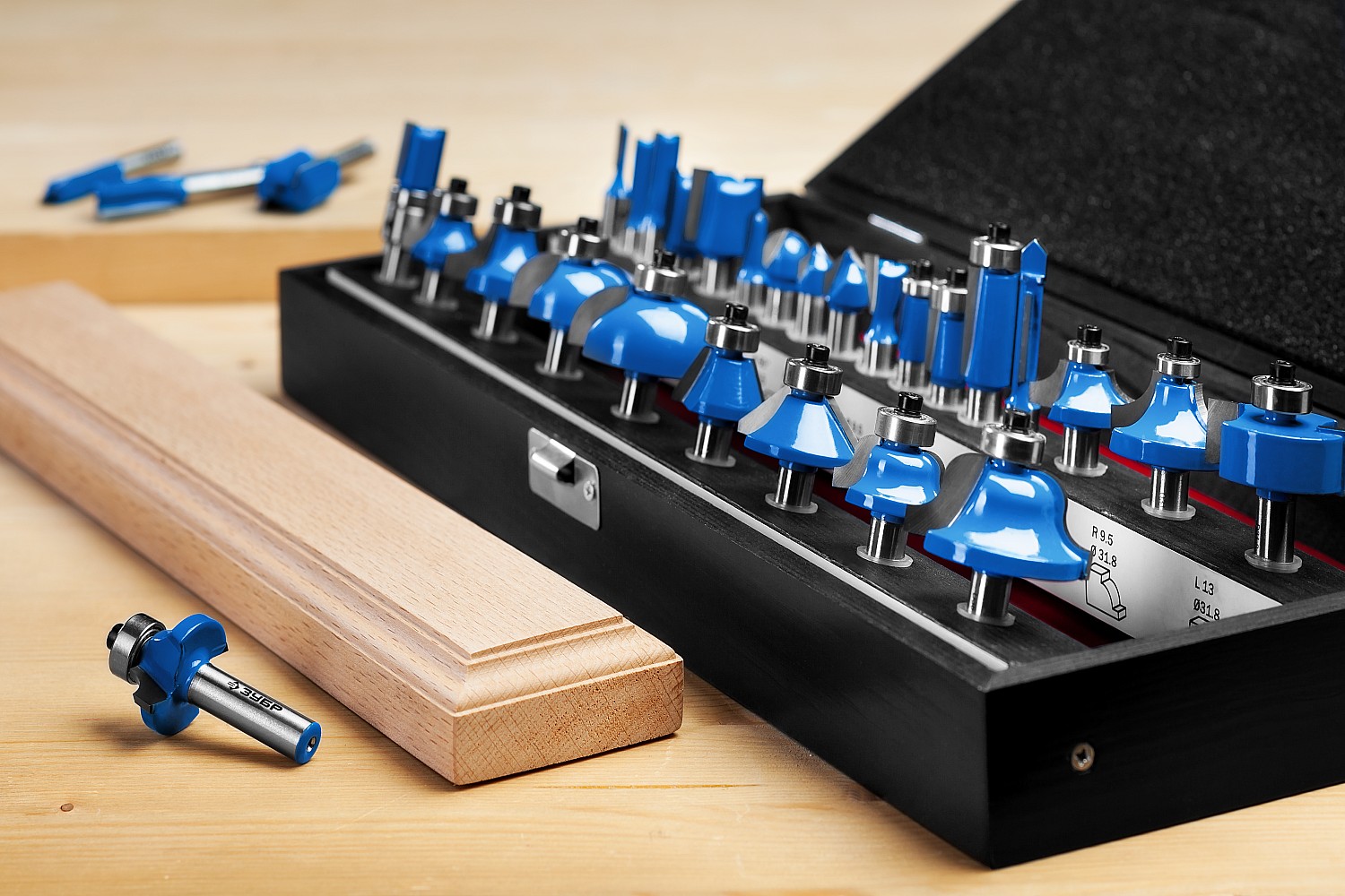 ЗУБР 26 шт, набор профильных фрез по дереву, Профессионал (28796-H26)