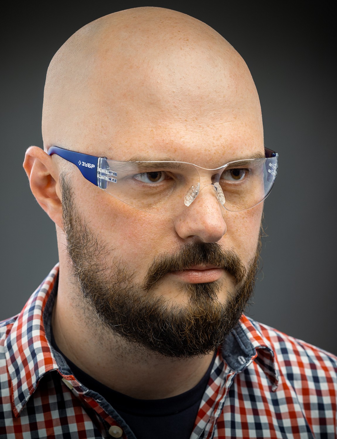 ЗУБР БАРЬЕР прозрачные защитные очки, открытые, защита от царапин и запотевания, UV 380, оптический класс 1, Профессионал (110487)