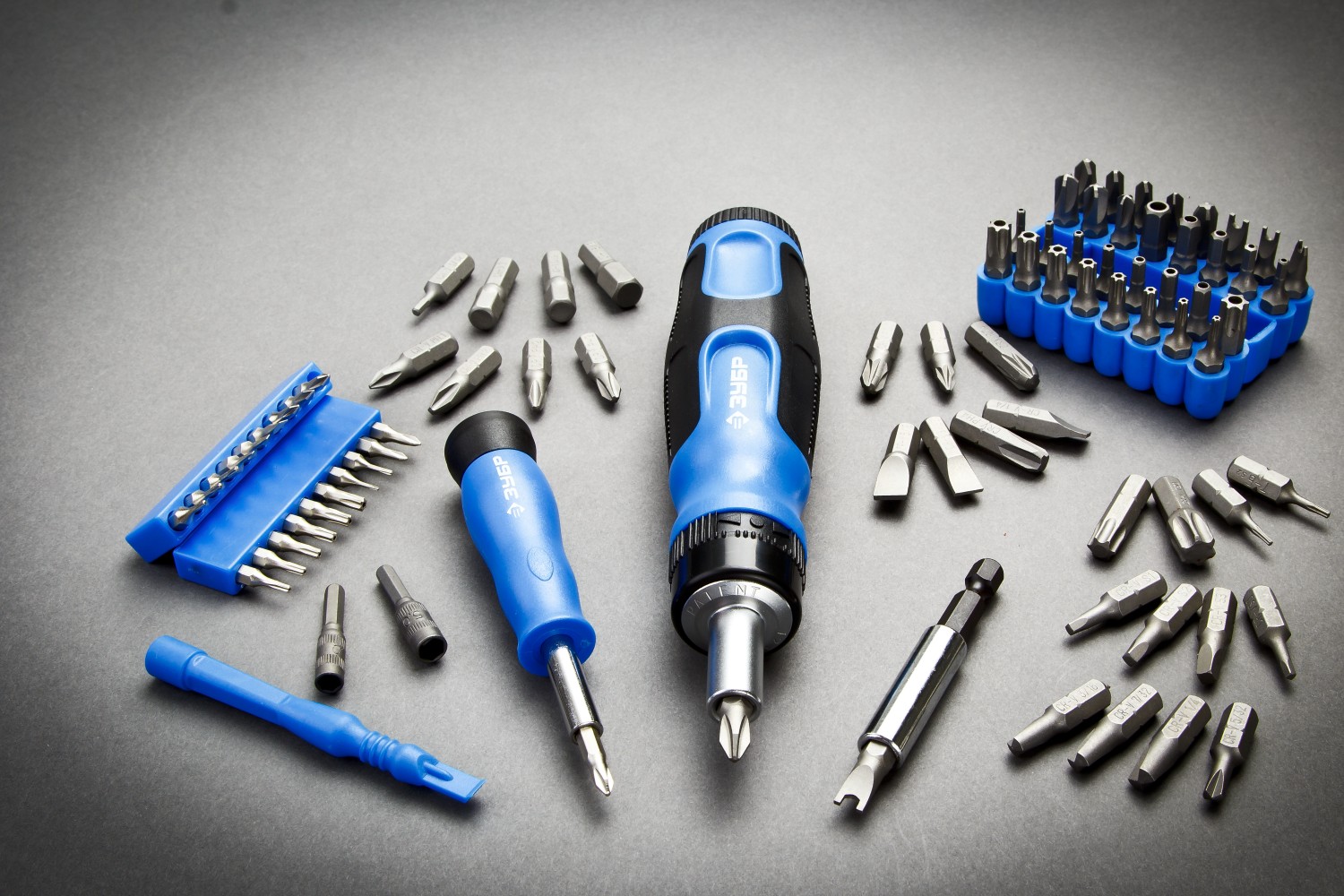 ЗУБР 129 предм., реверсивная отвертка с насадками, Профессионал (25237-H129)