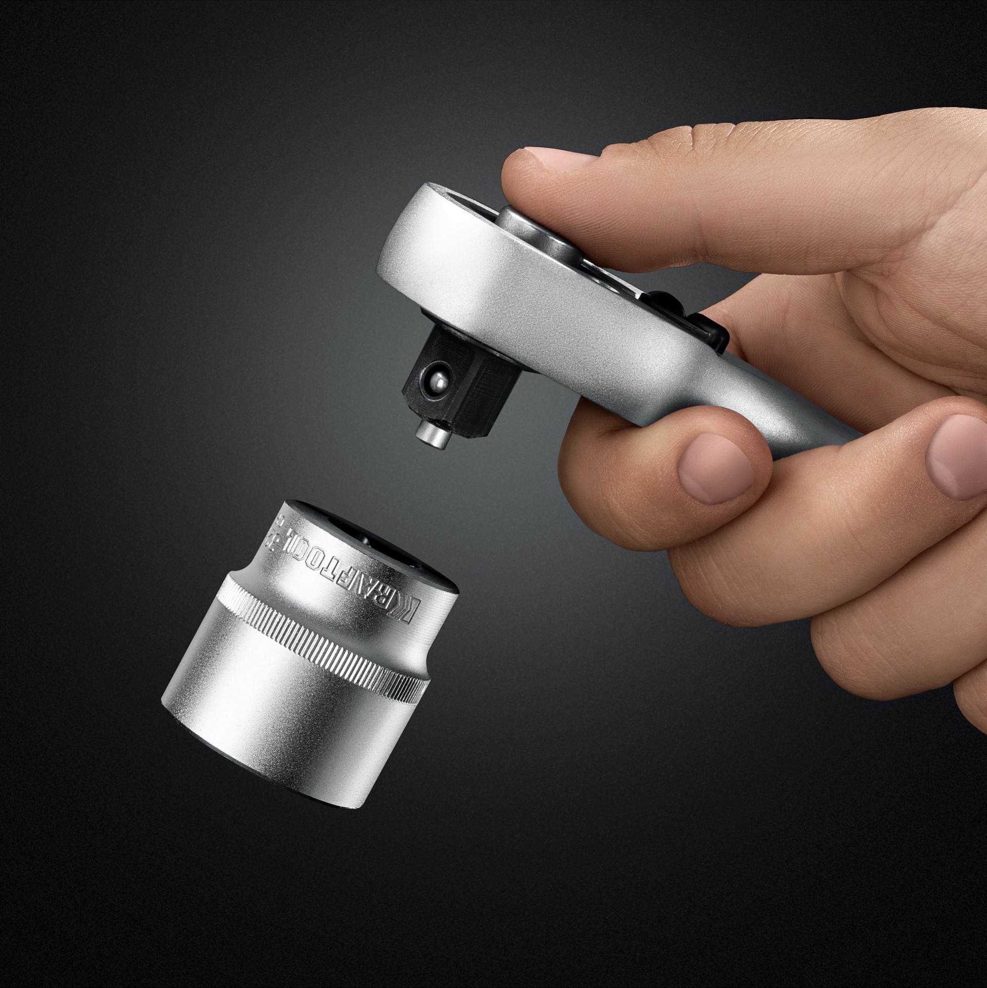 KRAFTOOL EXTREM-142, 142 предм., (1/2″+3/8″+1/4″), универсальный набор инструмента (27889-H142)