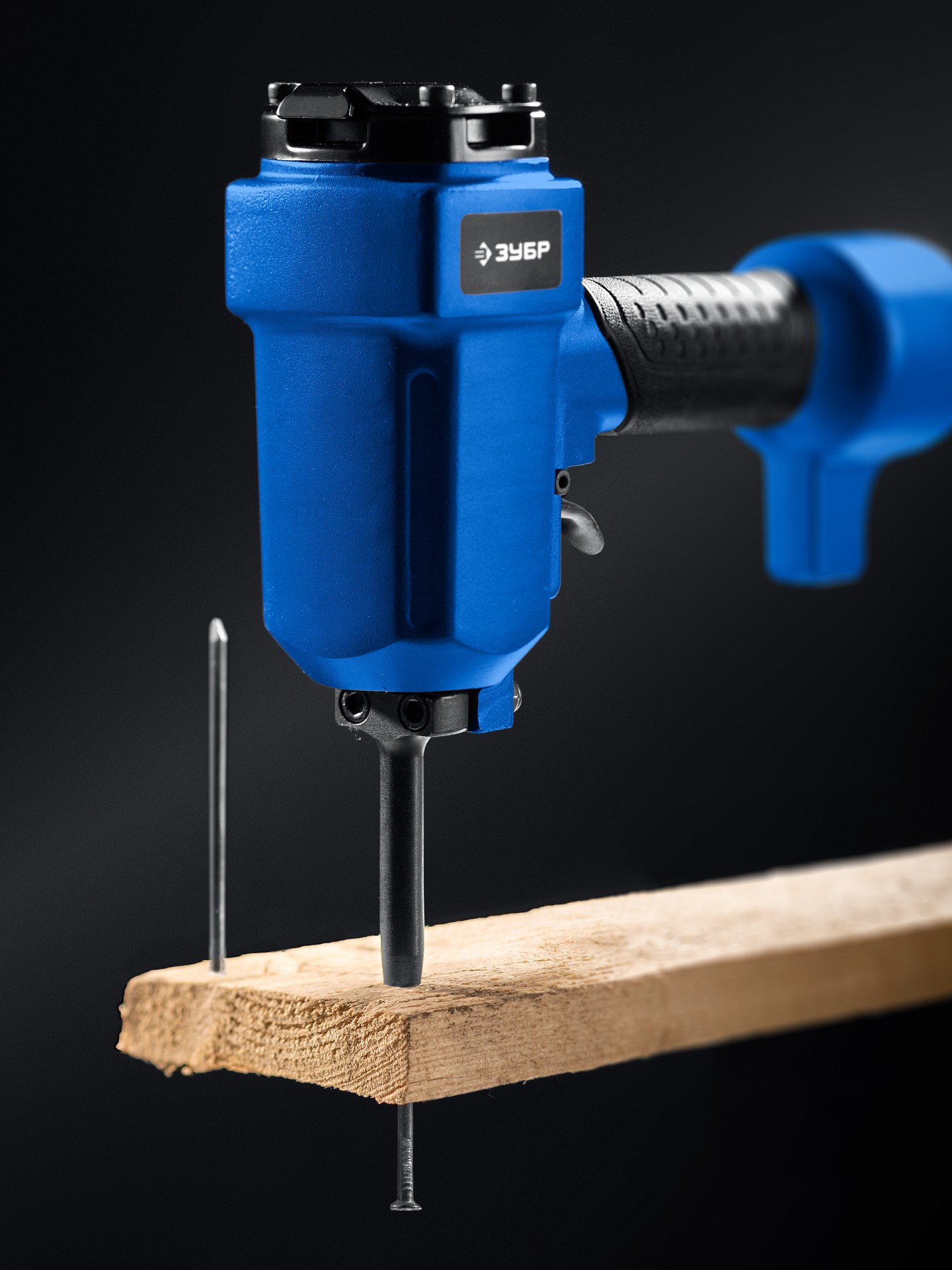 ЗУБР НГ-50, пневматический нейлер-гвоздевыбиватель для гвоздей диаметром до 6 мм, Профессионал (31939)