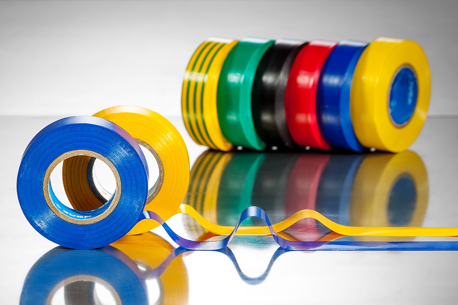 ЗУБР ЭЛЕКТРИК-20, 19 мм х 20 м, 6 000 В, желто-зеленая, не поддерживает горение, изолента ПВХ, Профессионал (1234-6)