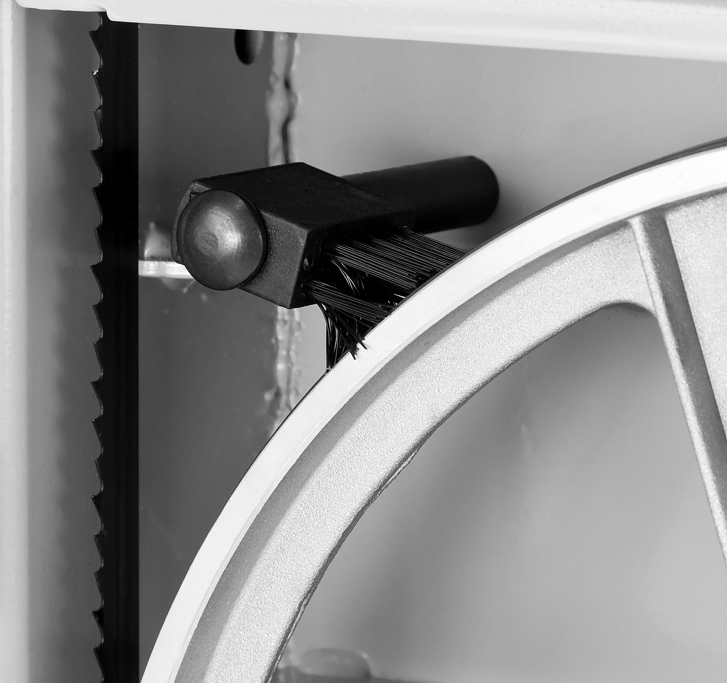 ЗУБР 305 мм, 750 Вт, ленточная пила (ЗПЛ-305)