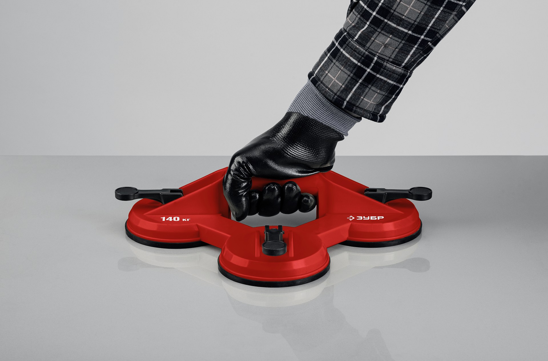 ЗУБР 140 кг, пластмассовый, тройной, стеклодомкрат на присоске (33724-3)