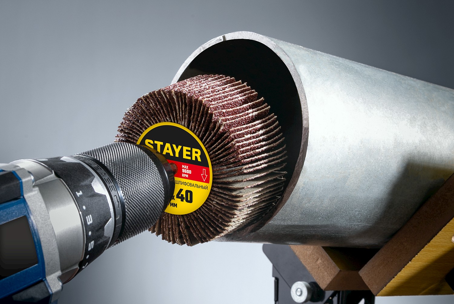 STAYER d 30 x 15 мм, P120, на шпильке d 6 мм, круг шлифовальный лепестковый (36606-120)